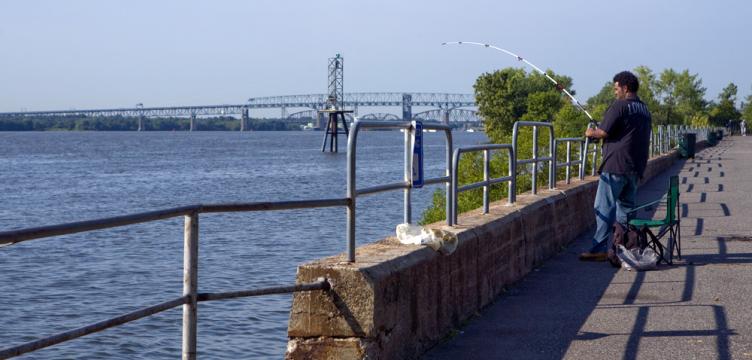 looking-south-at-the-tacony-fishing-and-boat-launch-toward-the-betsy-ross-and-delair-bridges.0.94.1000.478.752.360.c